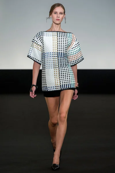 Look 2